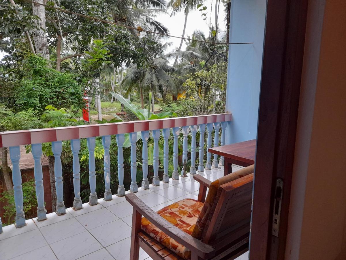 Hotel Santis Хиккадува Экстерьер фото