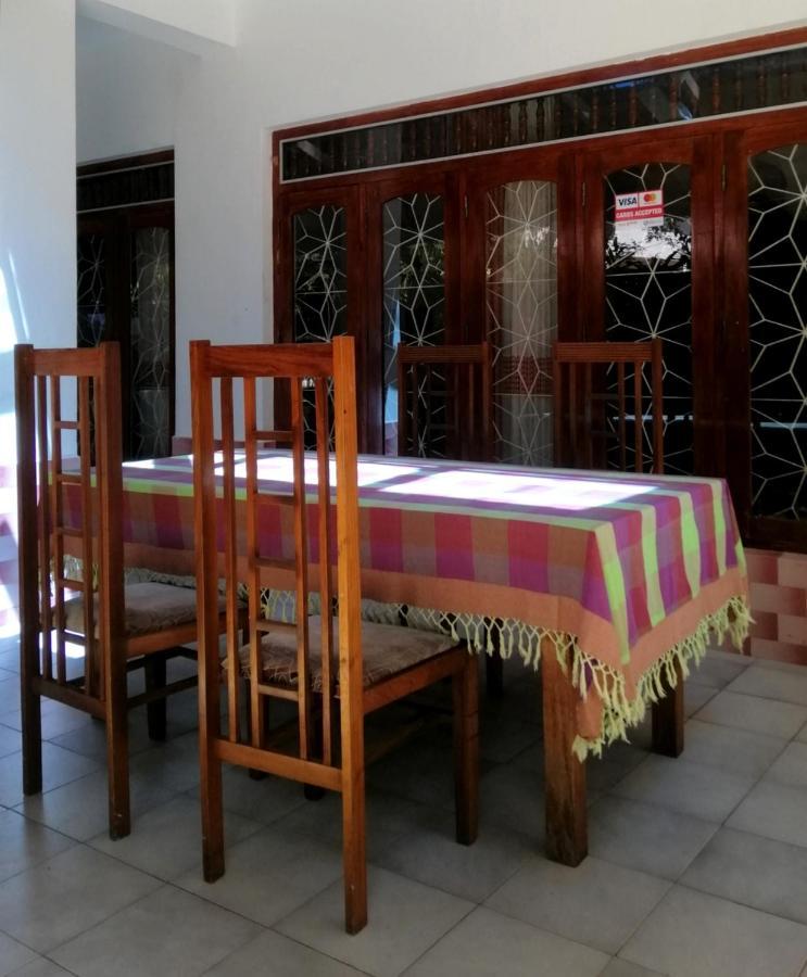 Hotel Santis Хиккадува Экстерьер фото