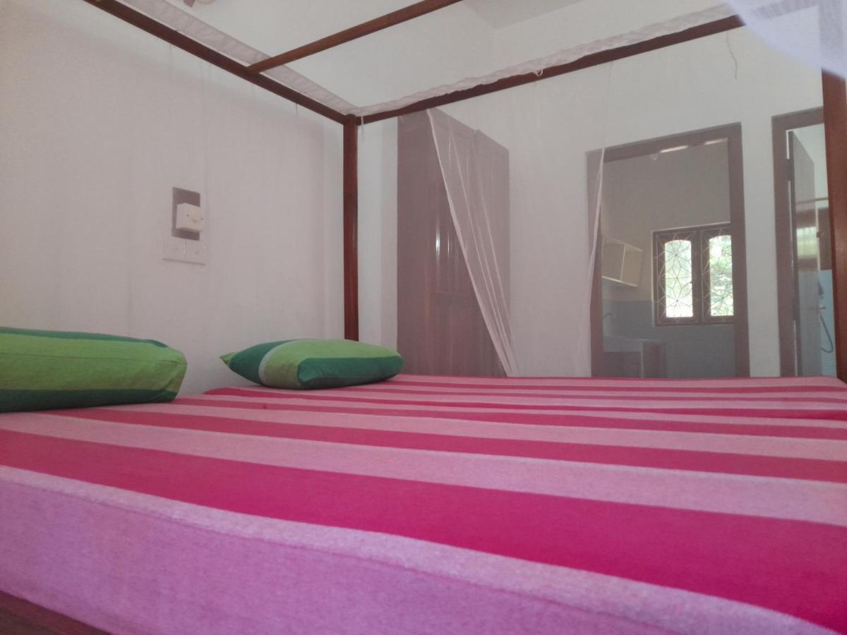Hotel Santis Хиккадува Экстерьер фото