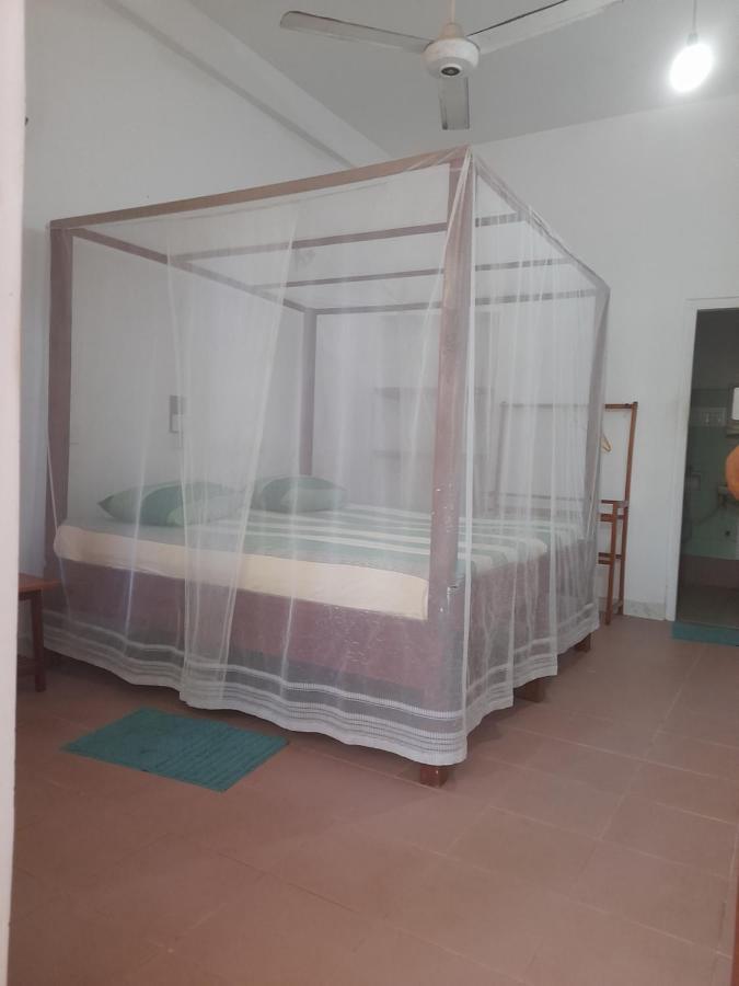Hotel Santis Хиккадува Экстерьер фото