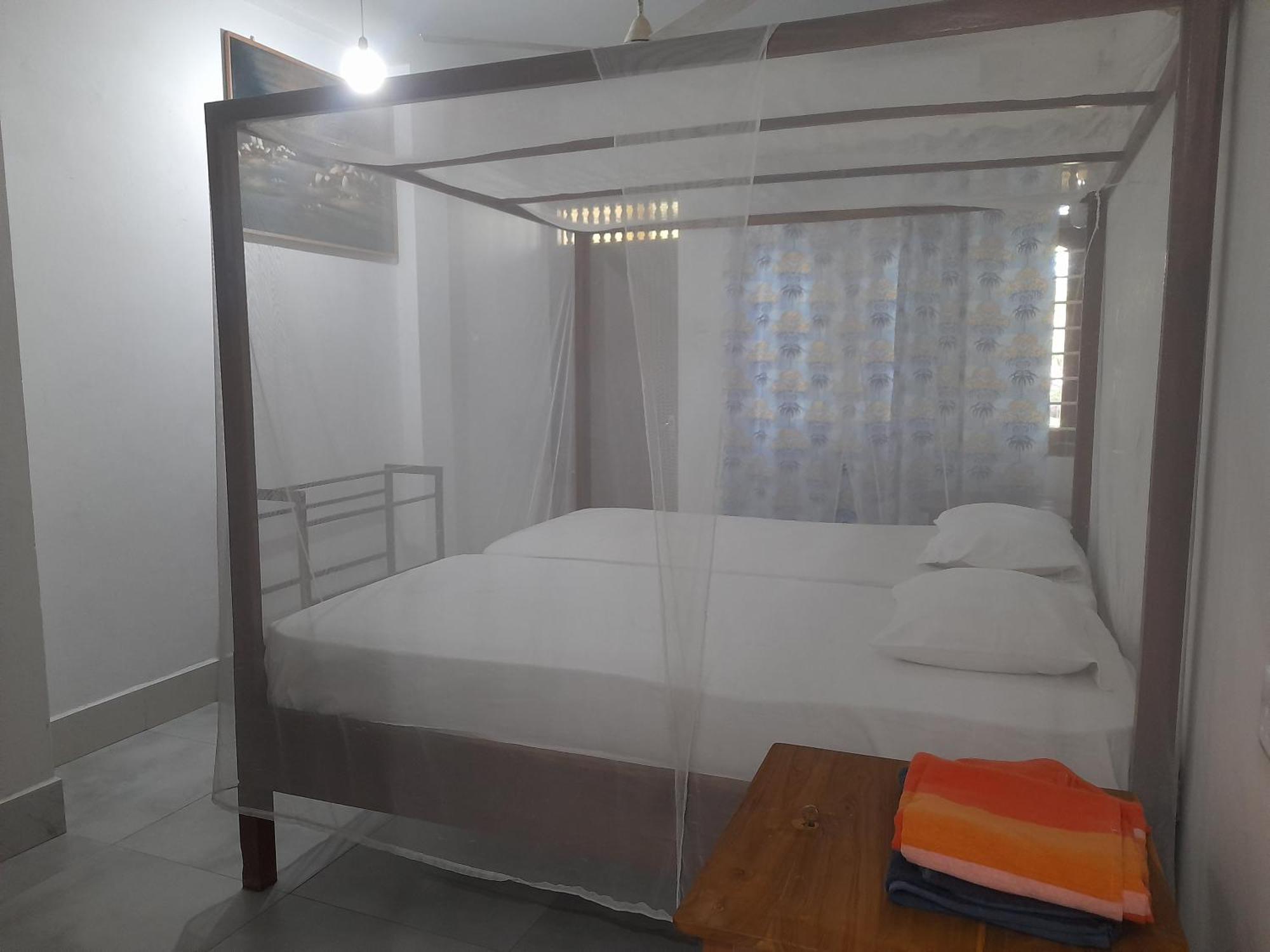 Hotel Santis Хиккадува Экстерьер фото