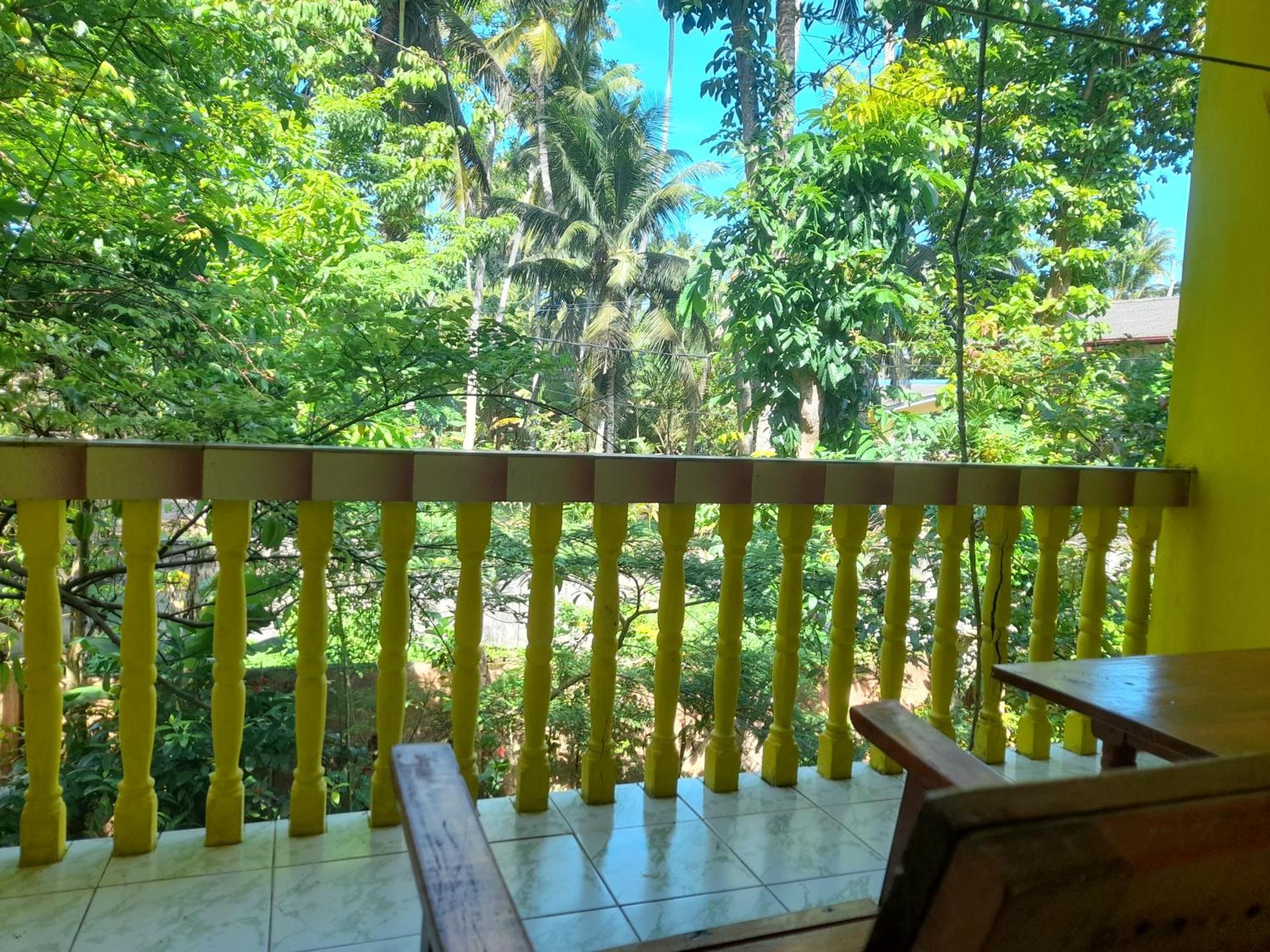 Hotel Santis Хиккадува Экстерьер фото